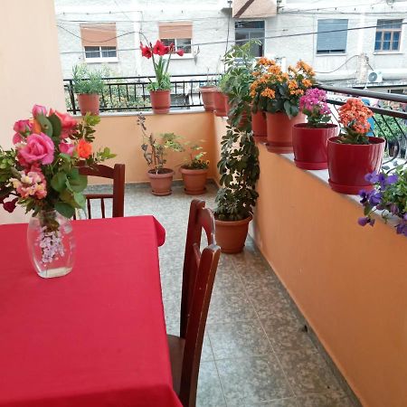 Unejs Apartment Berat Buitenkant foto