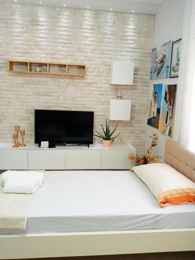 Unejs Apartment Berat Buitenkant foto
