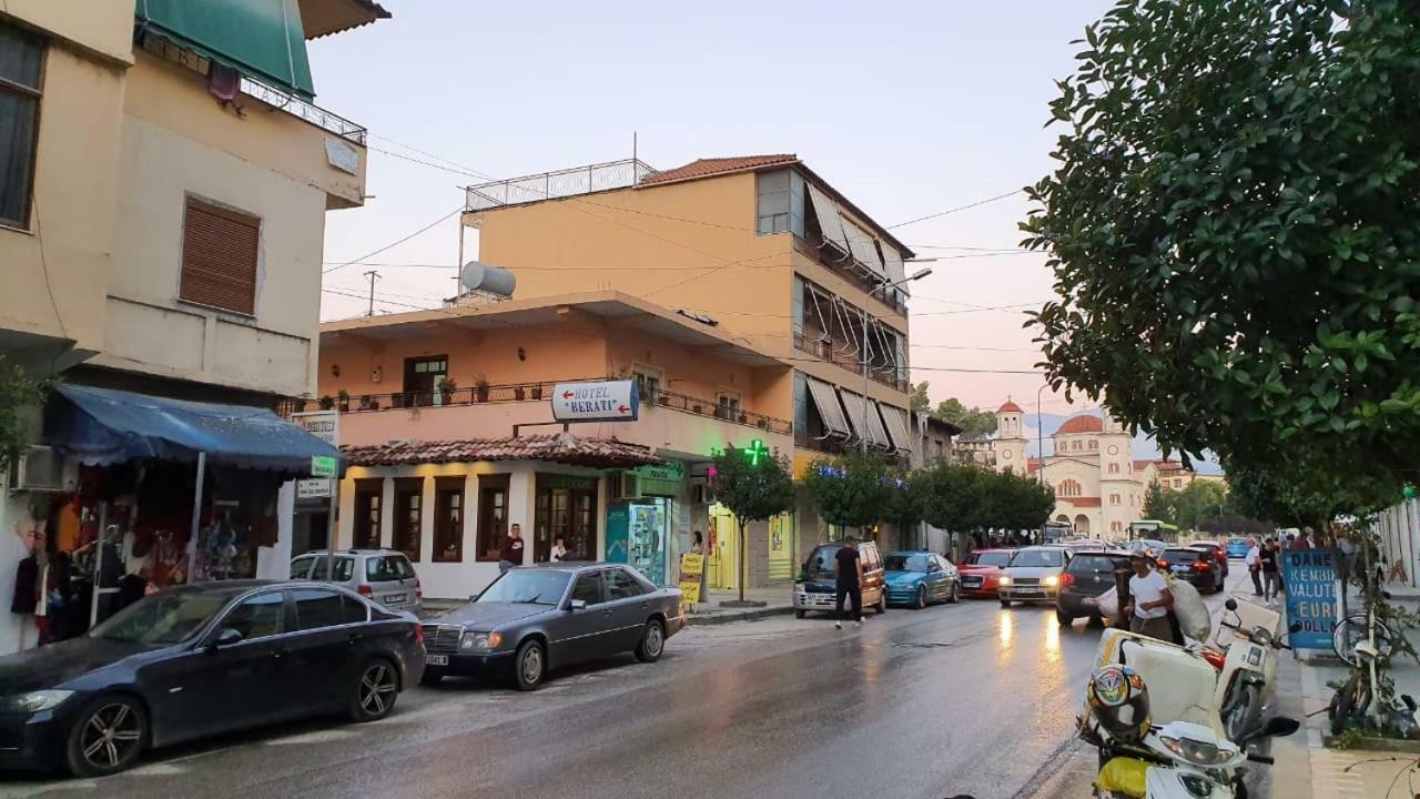 Unejs Apartment Berat Buitenkant foto