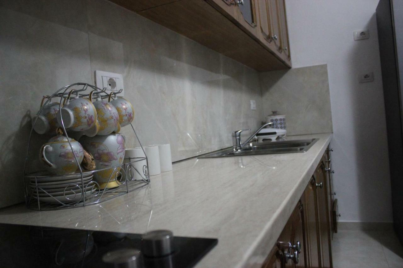 Unejs Apartment Berat Buitenkant foto