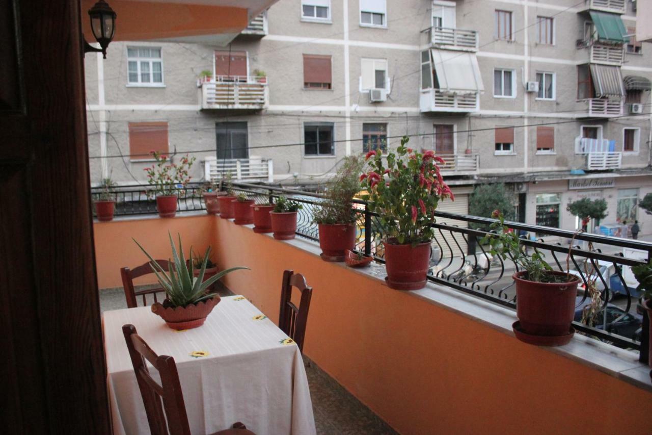Unejs Apartment Berat Buitenkant foto